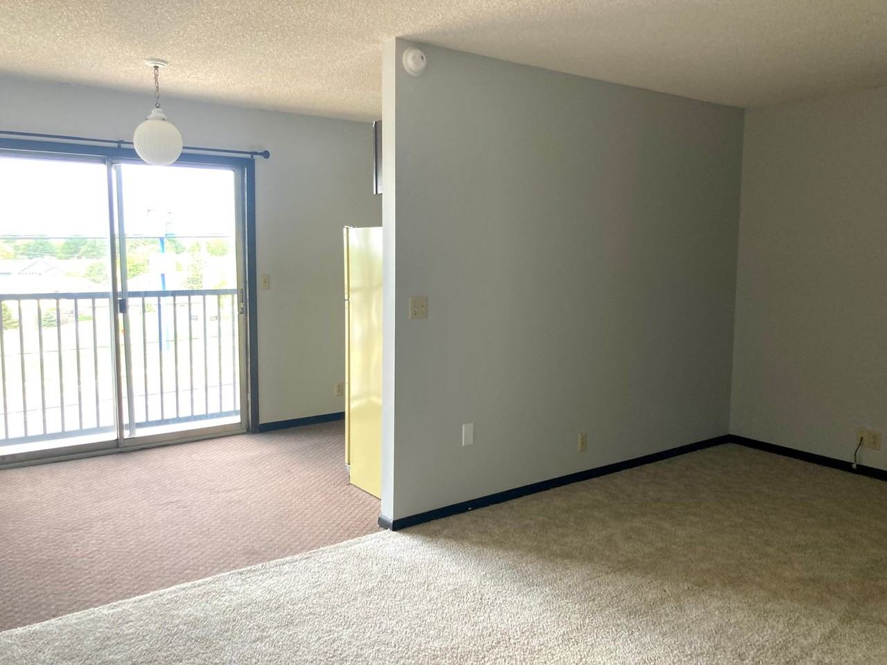 Winchester Aparttments - Photo 2 of 7