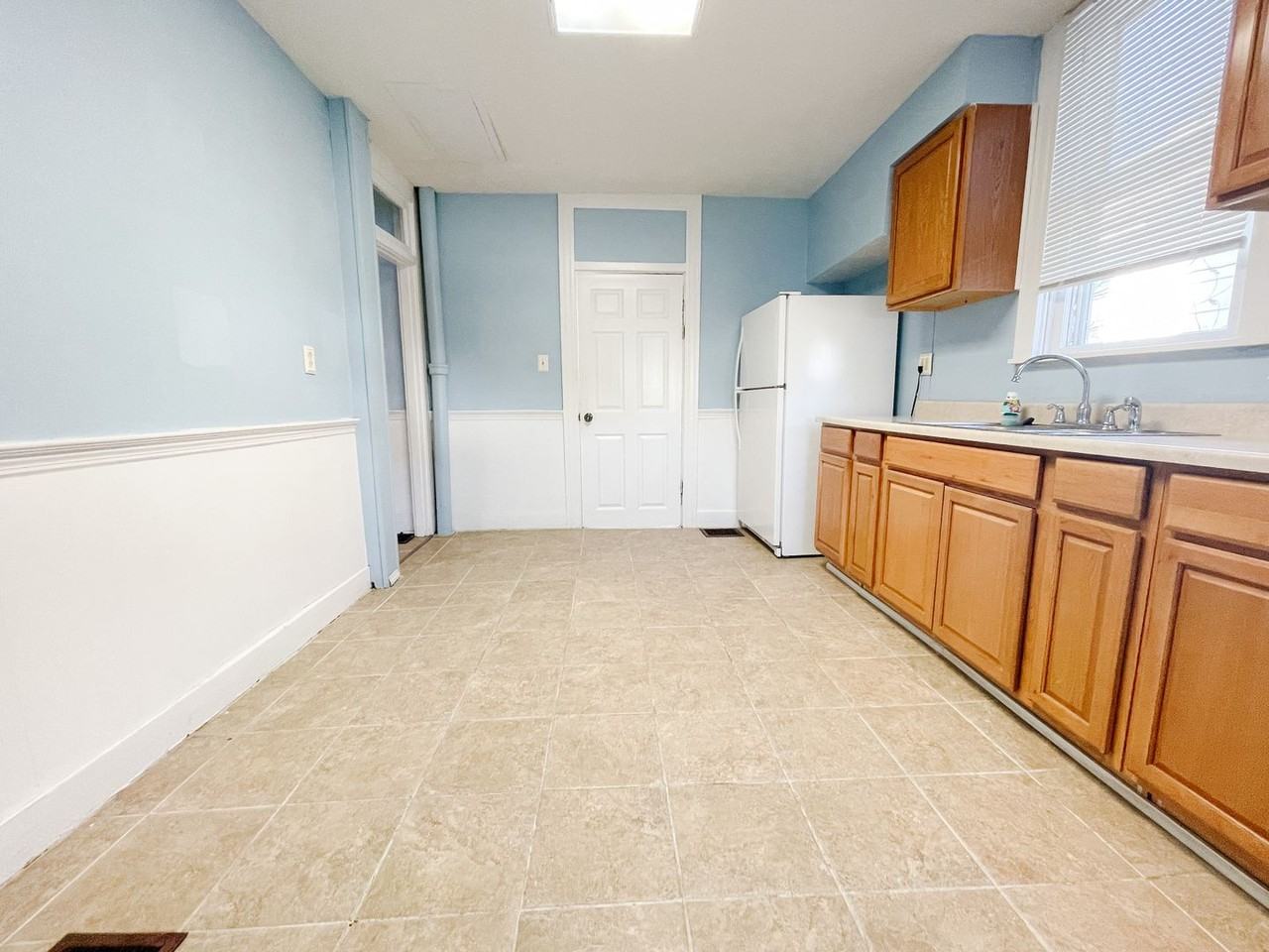 258 Sw 2nd St - Photo 5 of 19