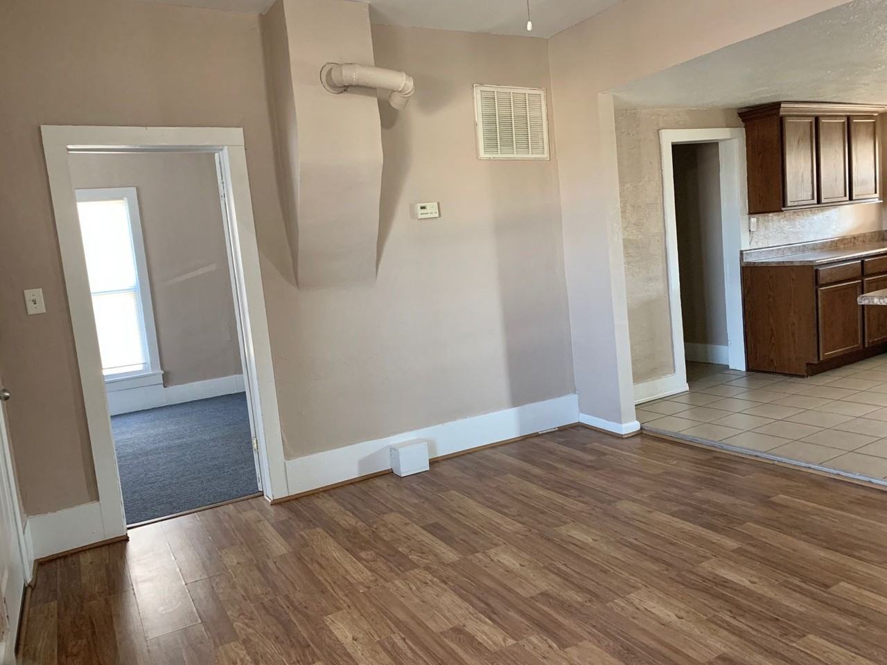 906 N 2nd Ave - Photo 2 of 12