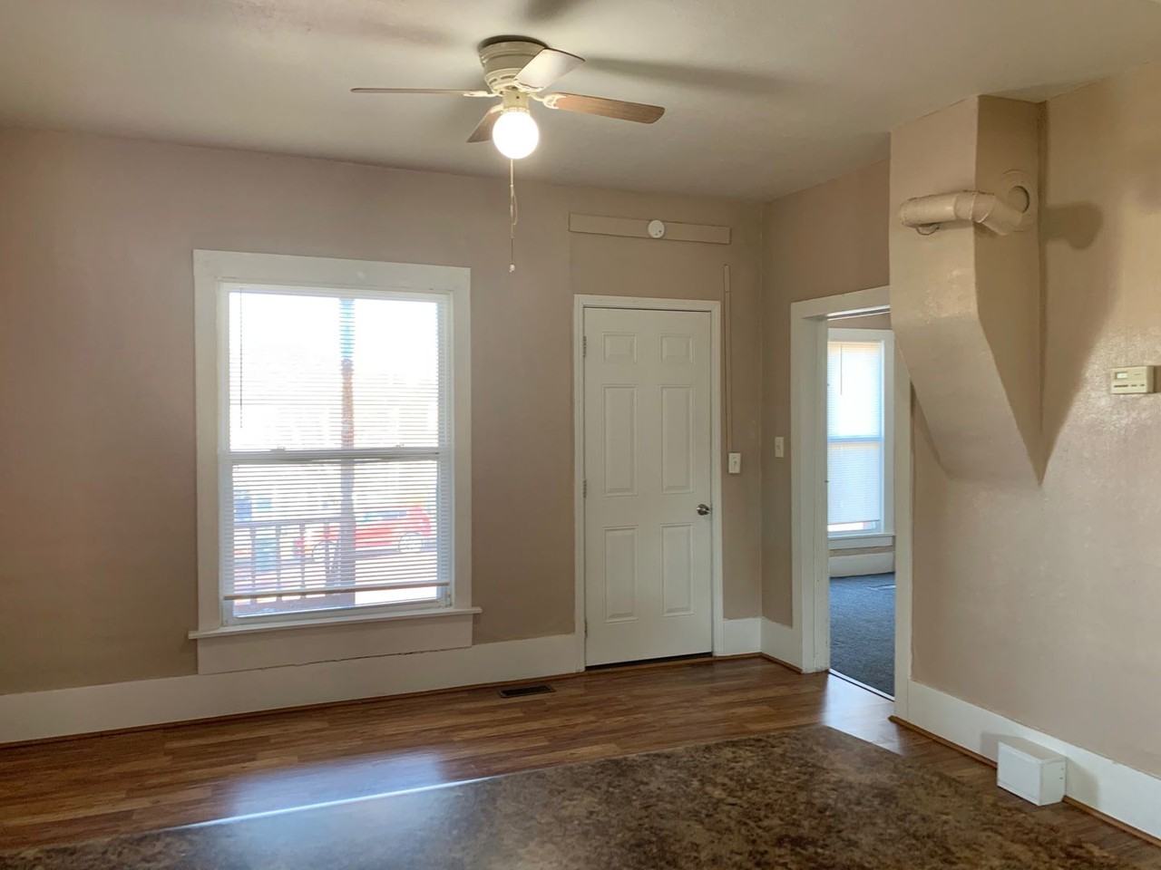 906 N 2nd Ave - Photo 3 of 12