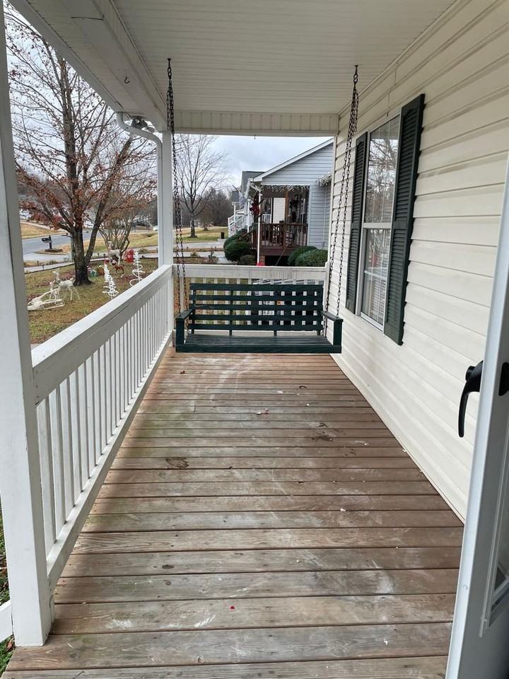 209 Larkspur Ln - Photo 3 of 29