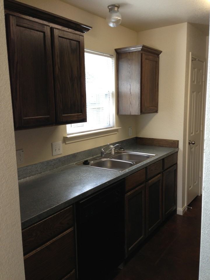 1309 Chapelwood Dr - Photo 3 of 9