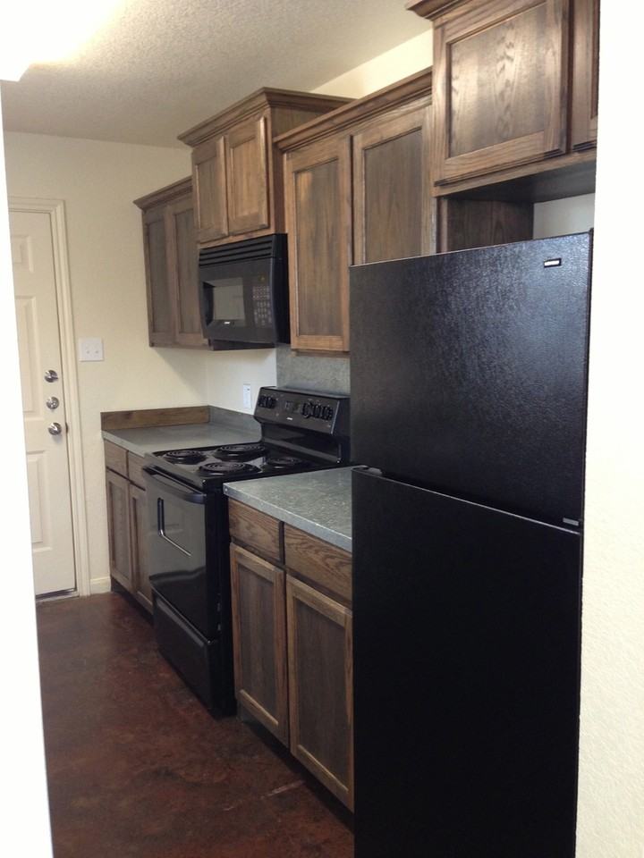 1309 Chapelwood Dr - Photo 4 of 9