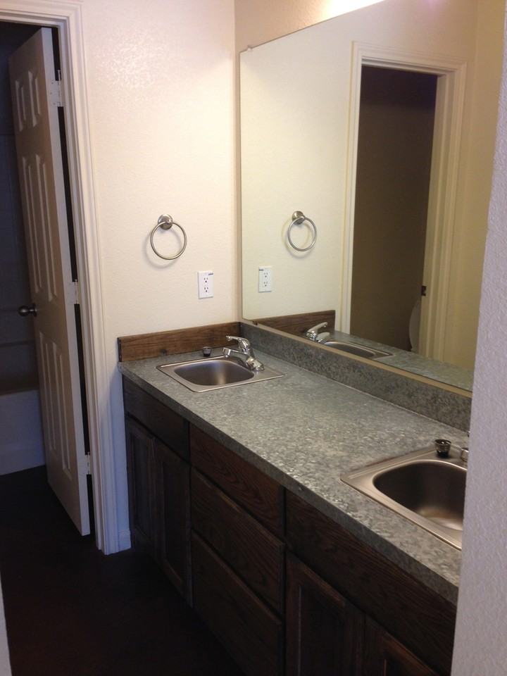 1309 Chapelwood Dr - Photo 6 of 9