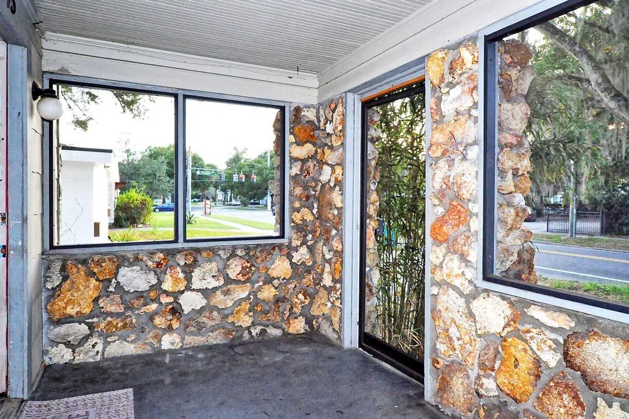 413 N Fern Creek Ave - Photo 3 of 10