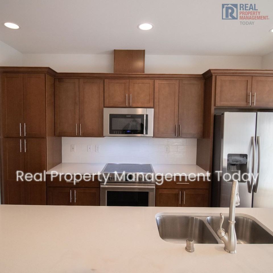 22328 88th Way S #C102 - Photo 4 of 13