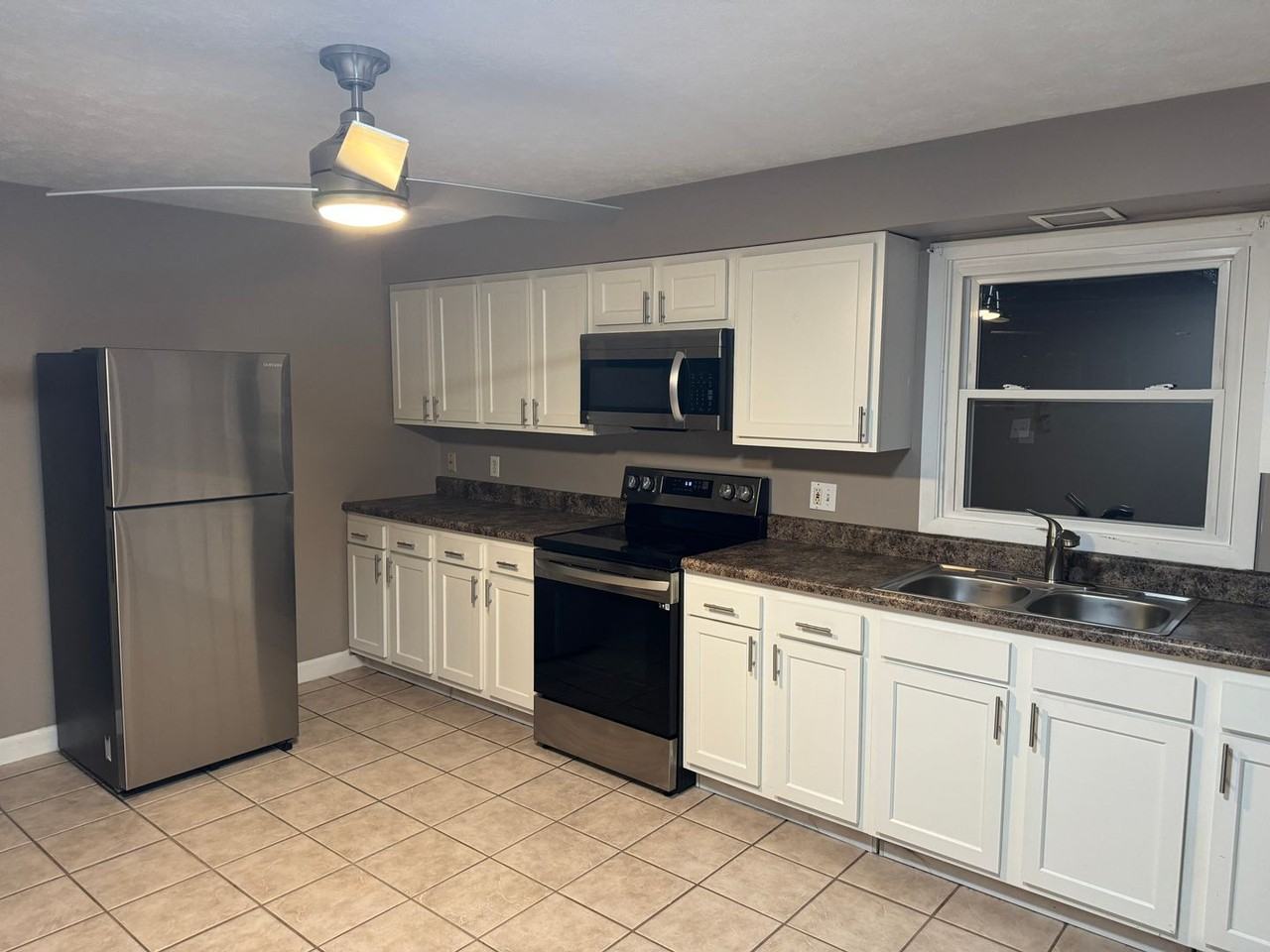 904 904 & 906 Highland Ave - Photo 3 of 10