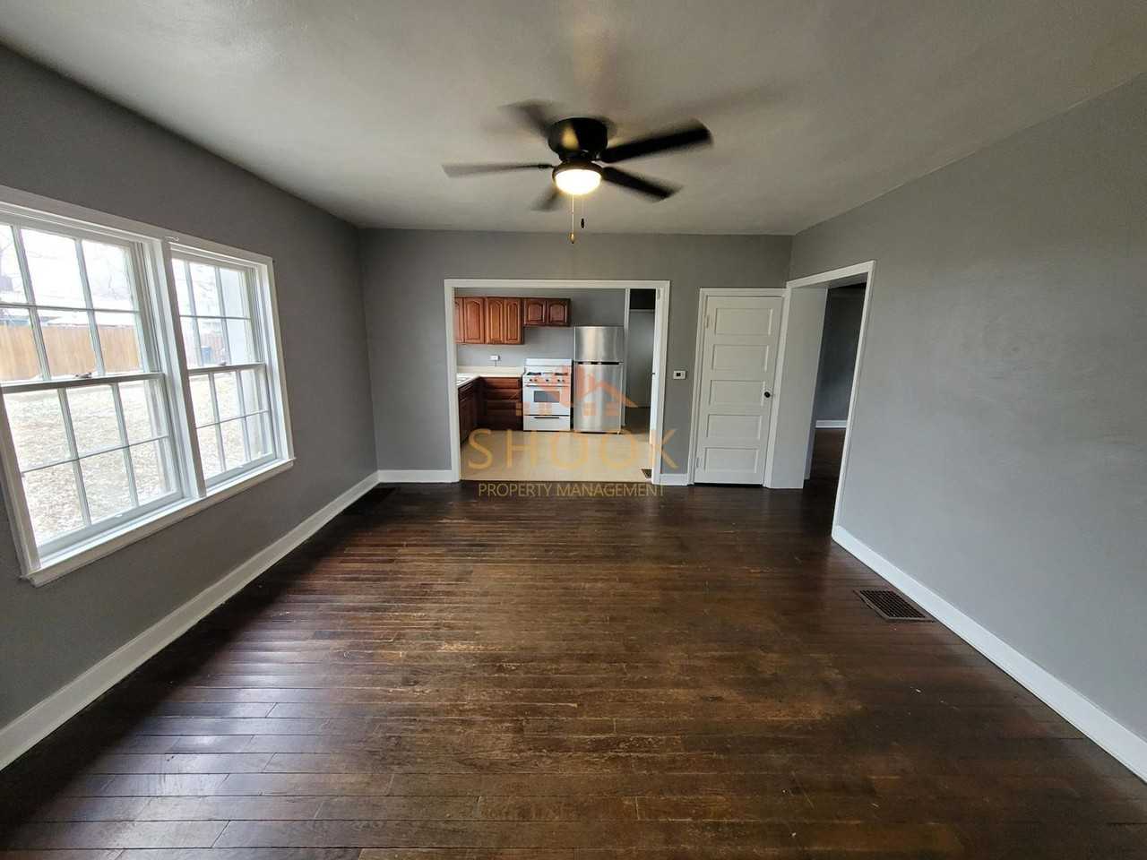 1416 Howell St - Photo 3 of 11