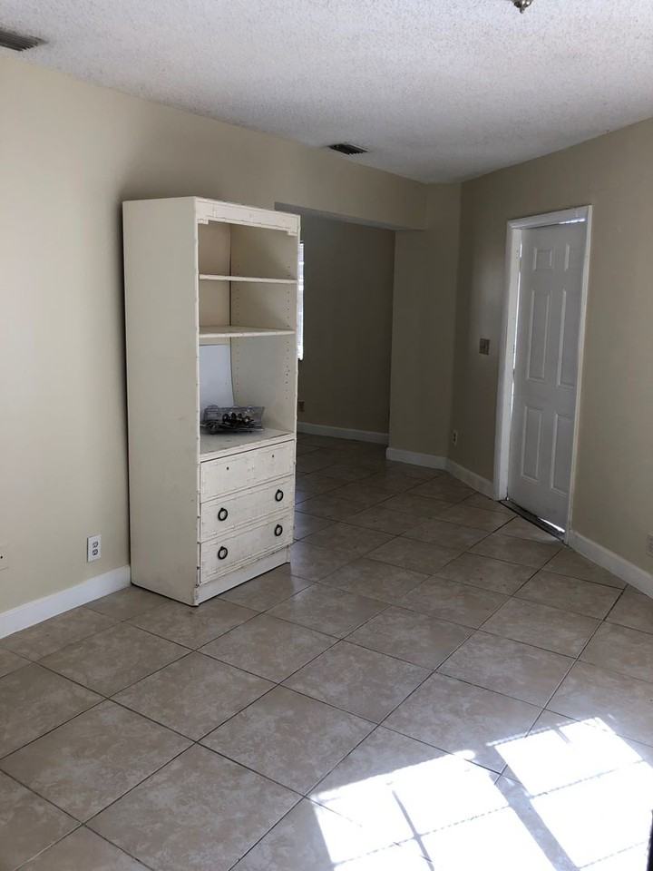 337 Nw 29th Ave - Photo 7 of 15