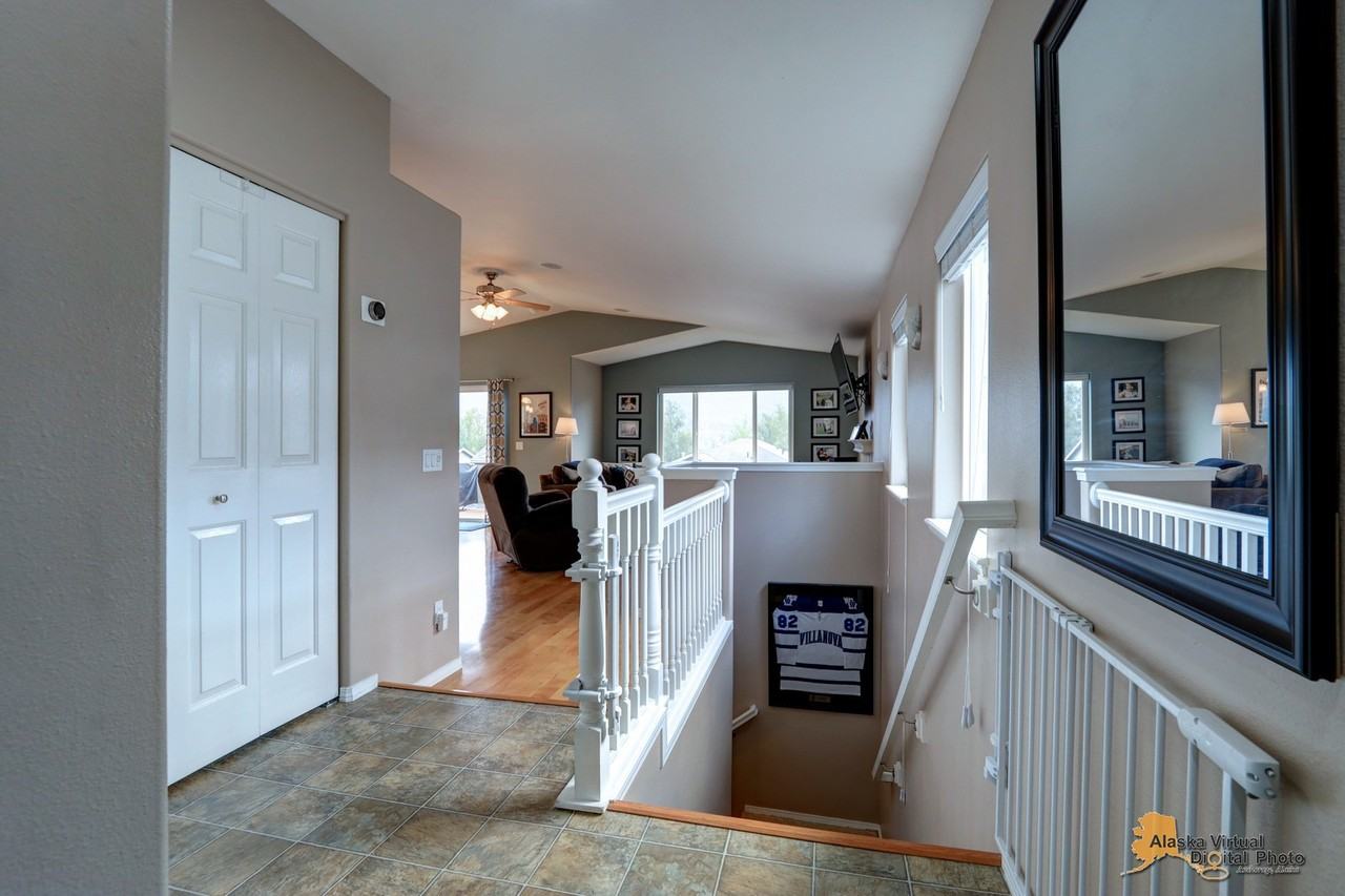 20778 Mountainside Dr - Photo 6 of 31