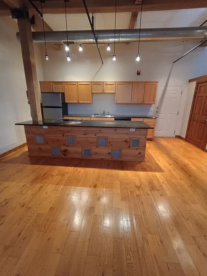 601 601 N National #204 - Photo 5 of 19