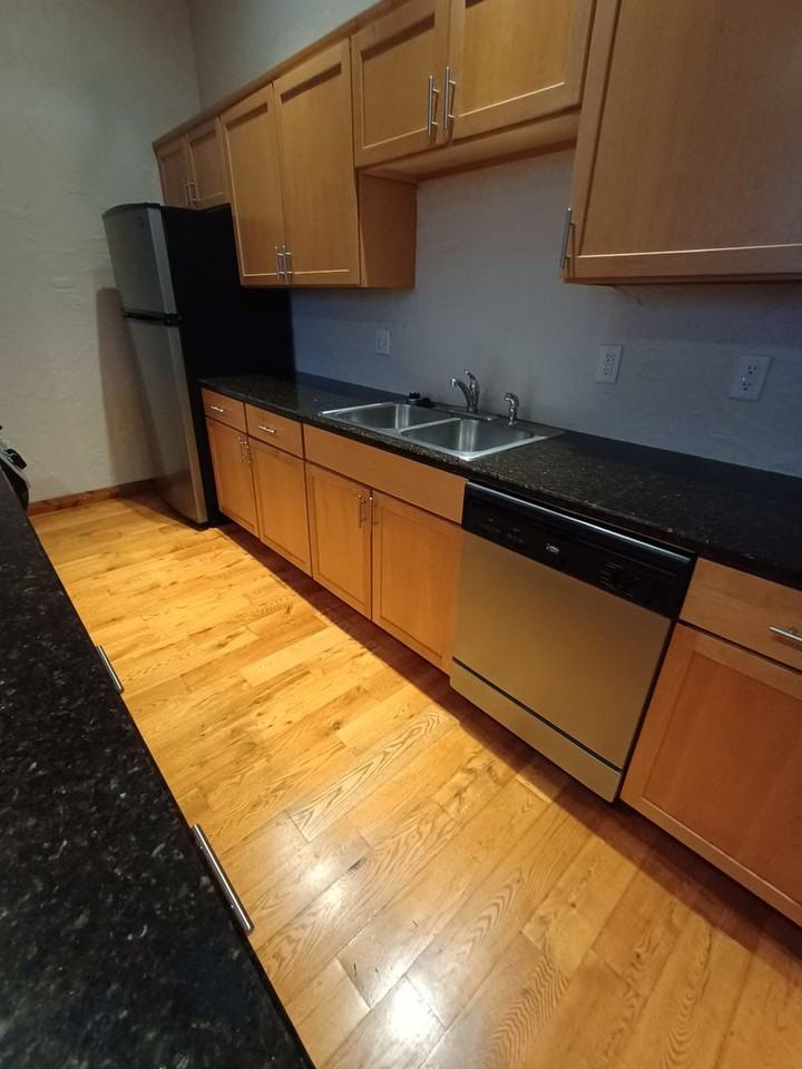 601 601 N National #204 - Photo 7 of 19