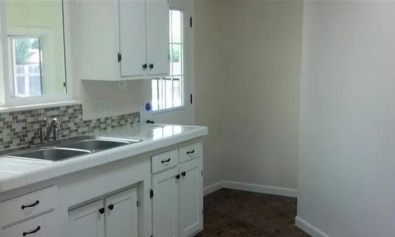 2910 Blue View St - Photo 2 of 6