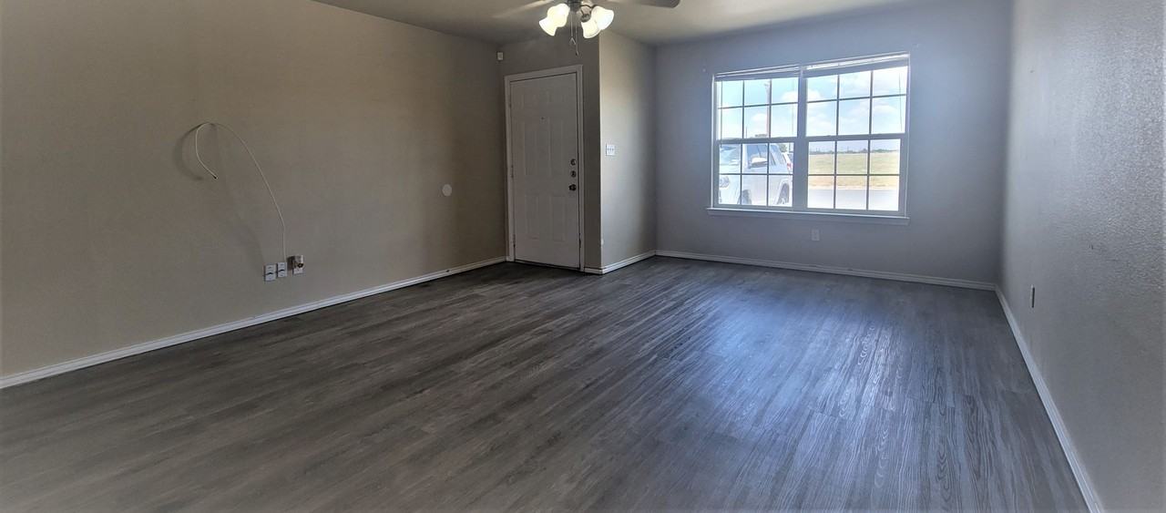 105 74th St - Photo 2 of 16