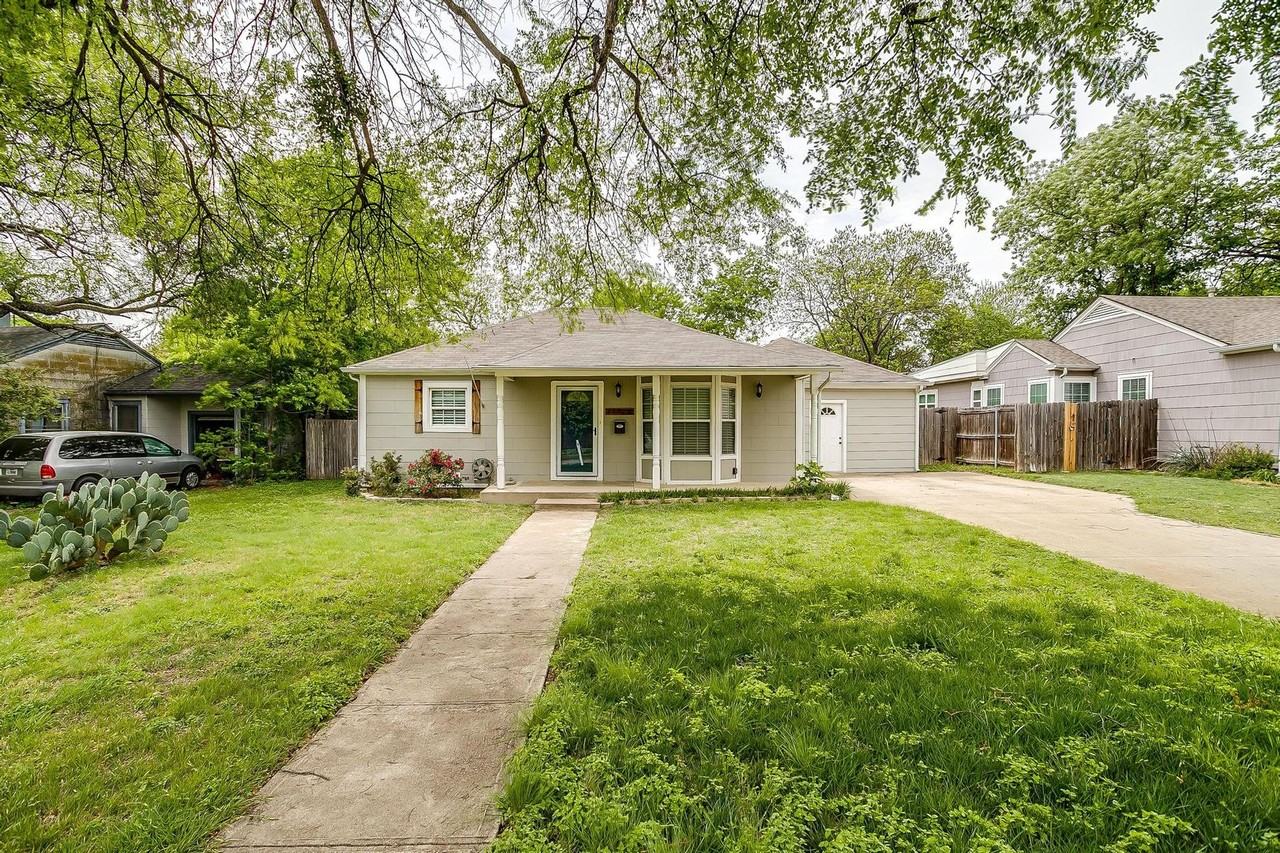 2812 East Ln - Photo 2 of 28