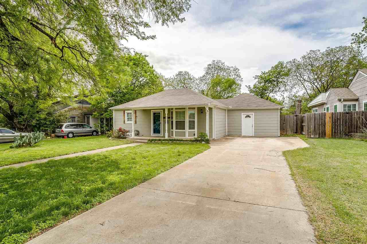 2812 East Ln - Photo 3 of 28