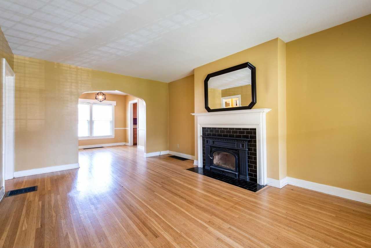 1031 Greenleaf Rd - Photo 2 of 26