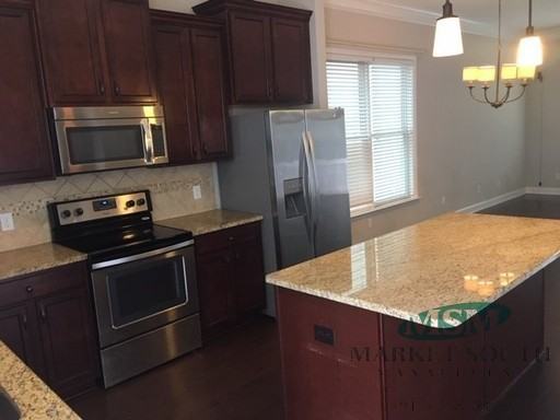 1705 Lincoln St - Photo 4 of 16
