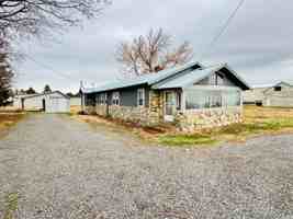 featured image of 3401 Cove Ave