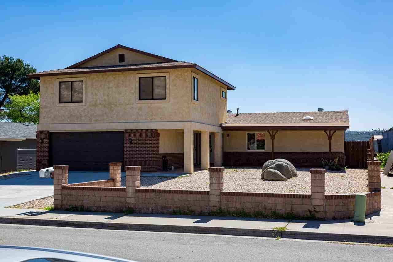 13149 Pino Ct - Photo 2 of 20