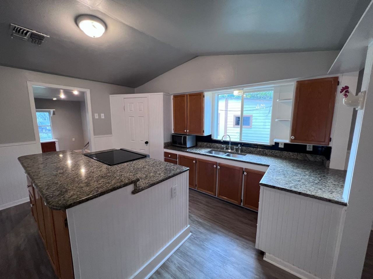 21787 Us Highway 281 S - Photo 3 of 11