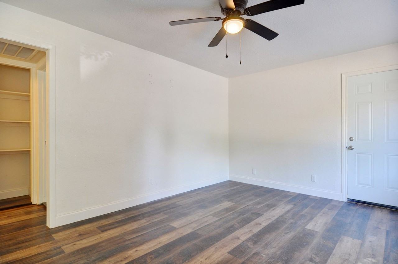 4363 Lisbon St - Photo 3 of 28