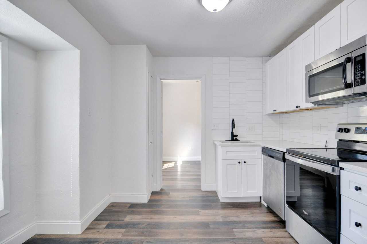 4363 Lisbon St - Photo 7 of 28