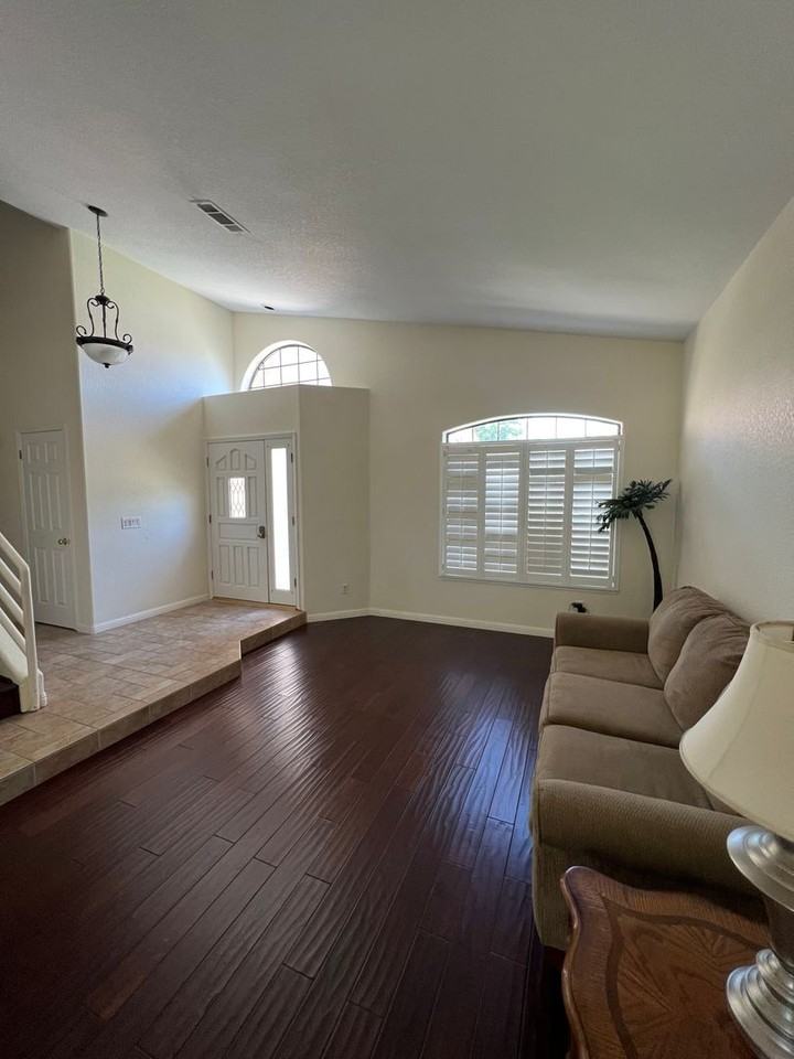 5416 Muirfield Dr - Photo 5 of 20