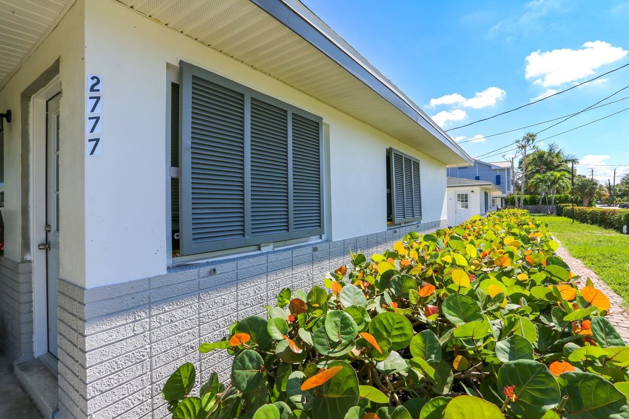 ***NON HOA***ROYAL HARBOR***STUDIO/1 BATHROOM UNITS***READY FOR MOVE IN***BAYSHORE AREA***WALK TO CELEBRATION PARK*** - Photo 2 of 8