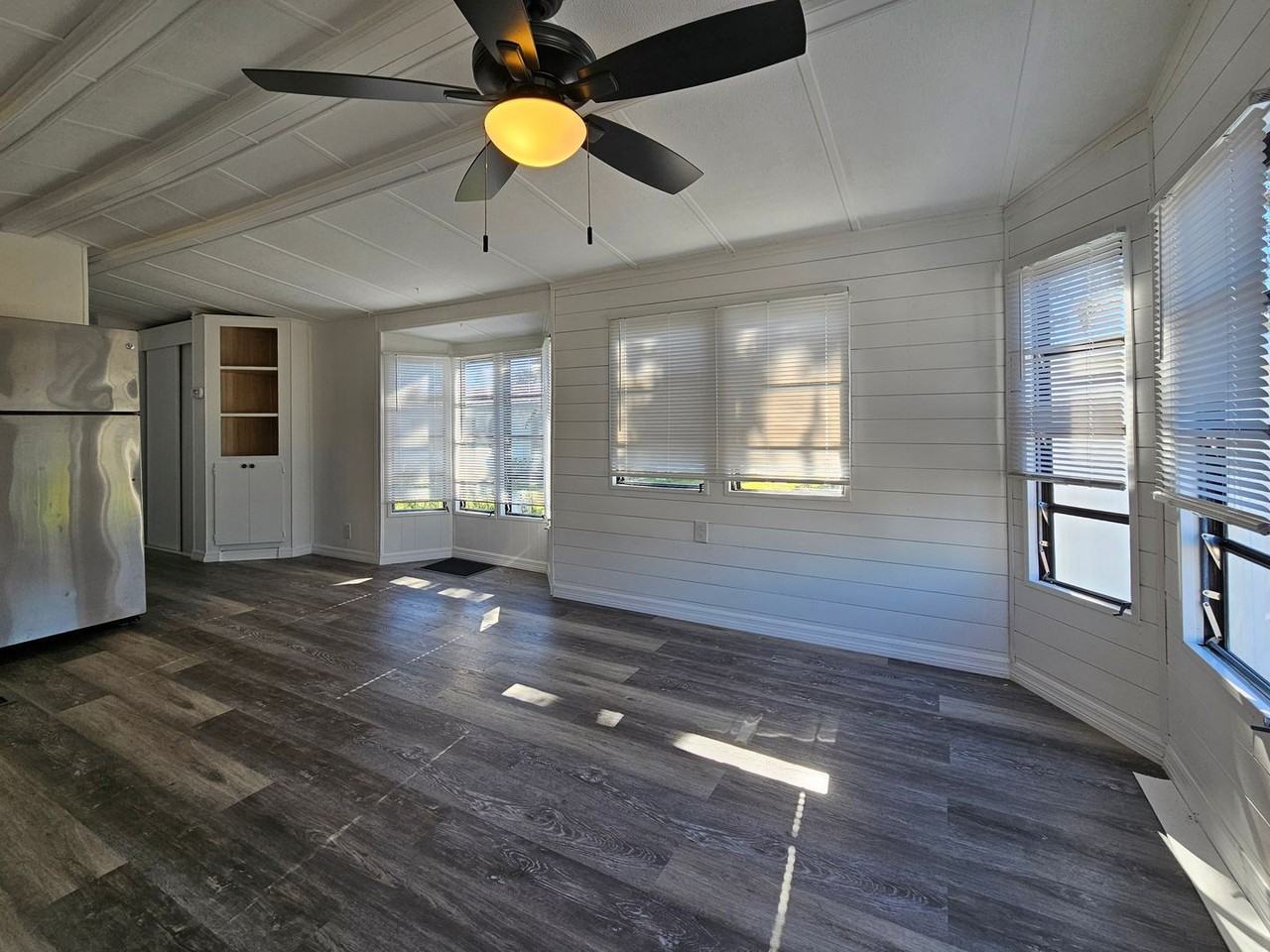 9424 Cougar Dr - Photo 5 of 13