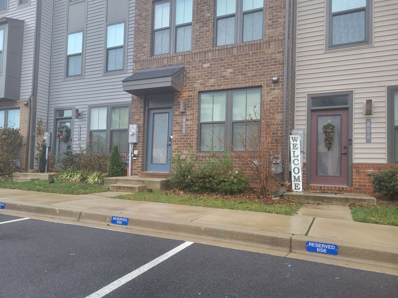 656 Chalcedony Ln - Photo 2 of 25