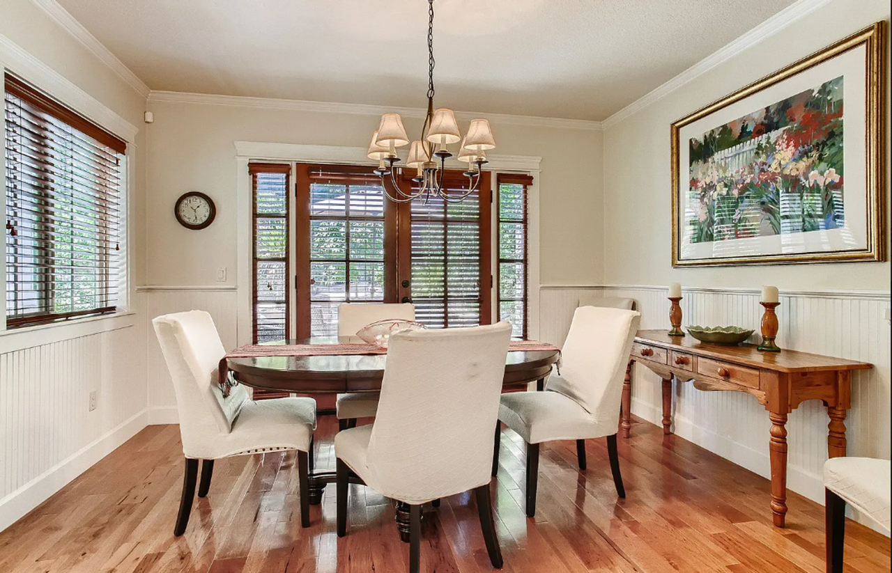 347 6th St - Photo 6 of 29