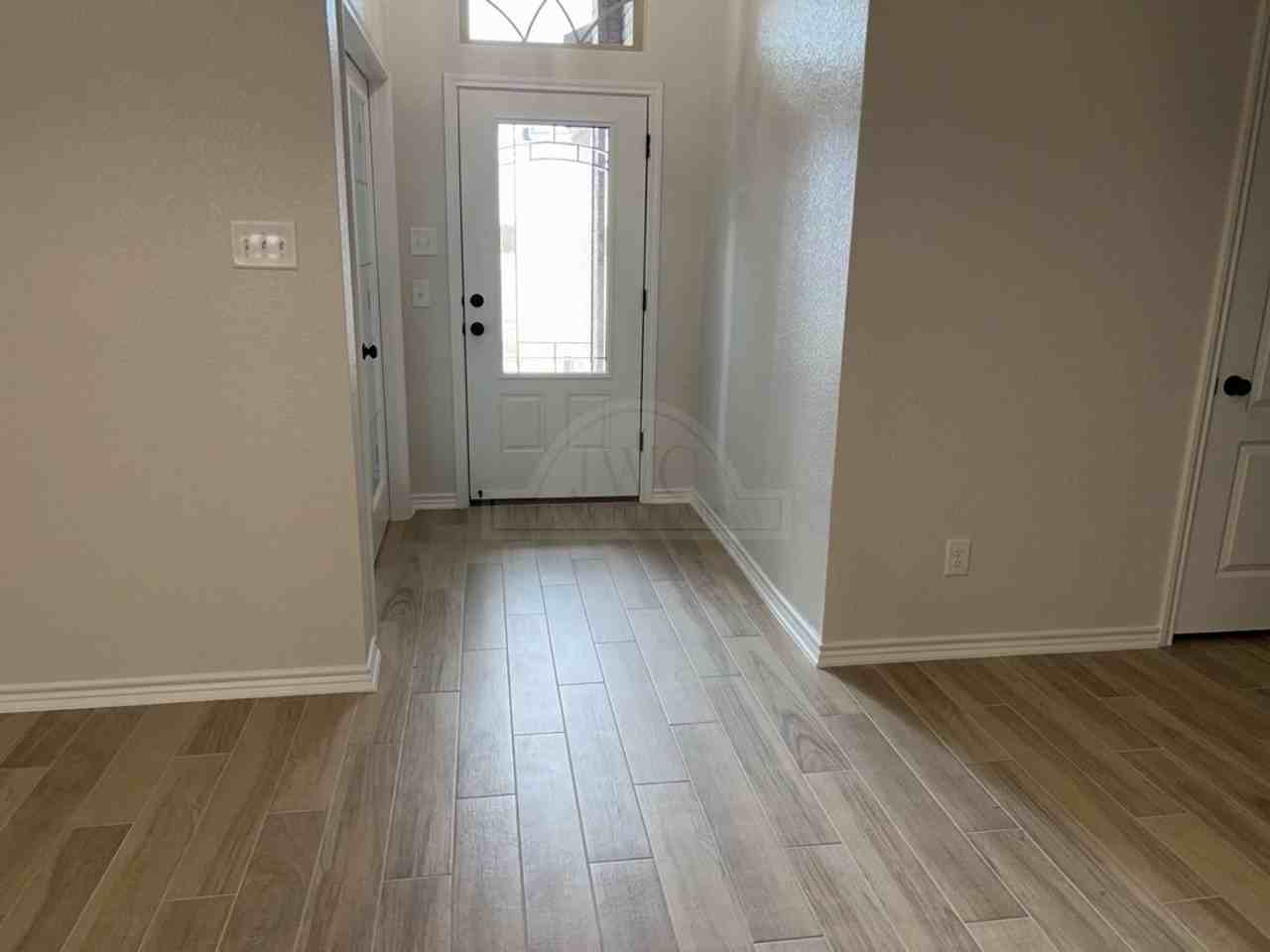 507 Tooter St - Photo 3 of 44