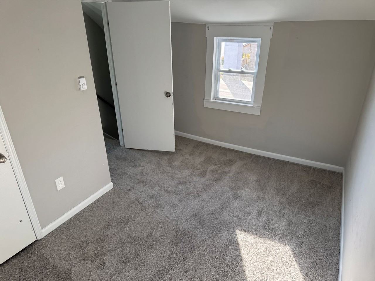 878 Ohio St - Photo 4 of 13