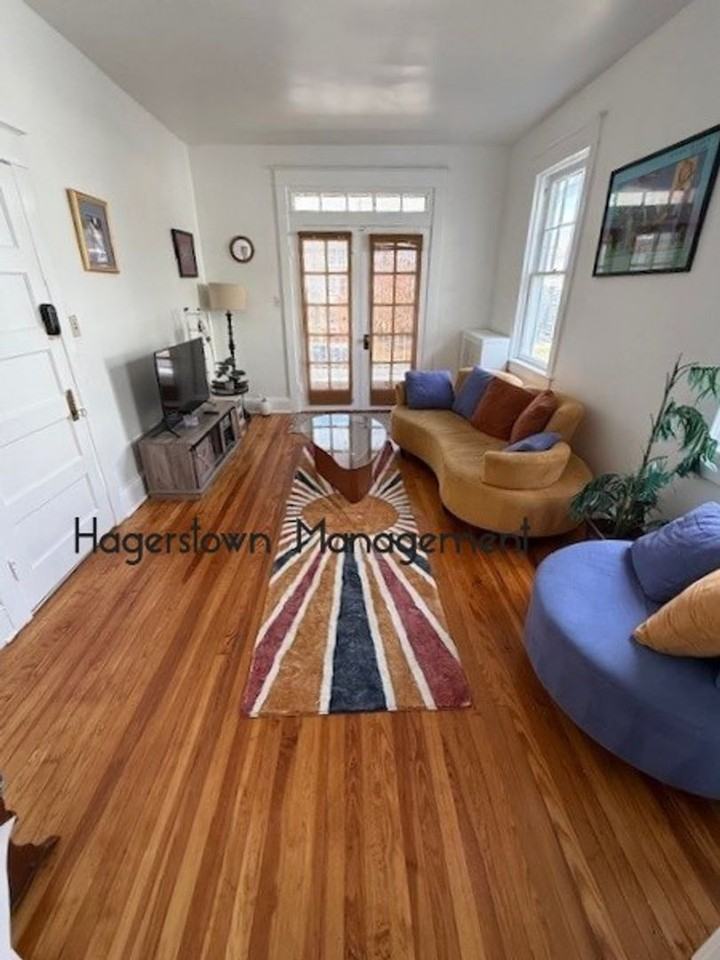 1128 Hamilton Boulevard - Photo 4 of 10