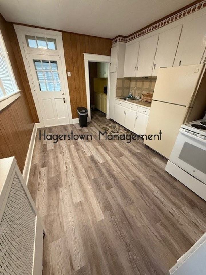 1128 Hamilton Boulevard - Photo 6 of 10