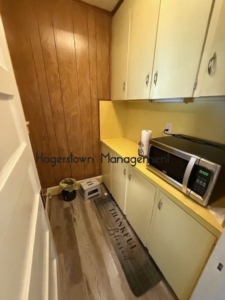 1128 Hamilton Boulevard - Photo 7 of 10