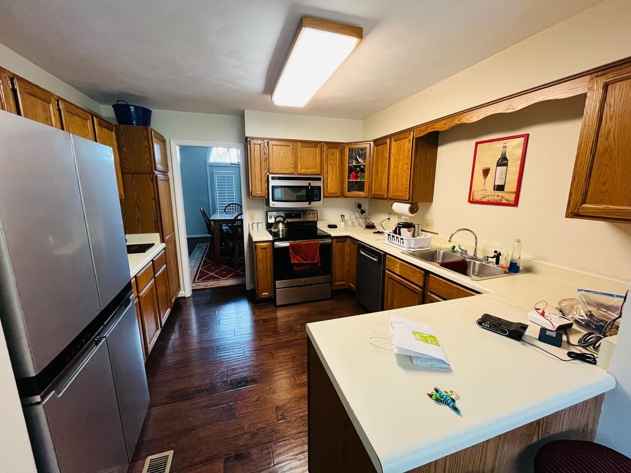 1018 Chateau Ct - Photo 4 of 12
