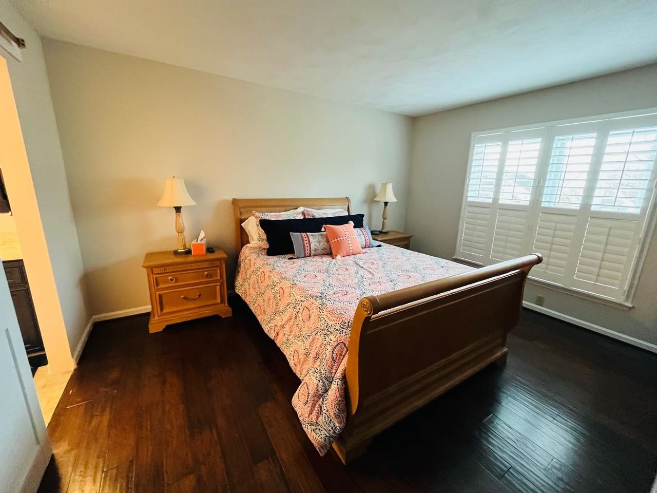 1018 Chateau Ct - Photo 5 of 12
