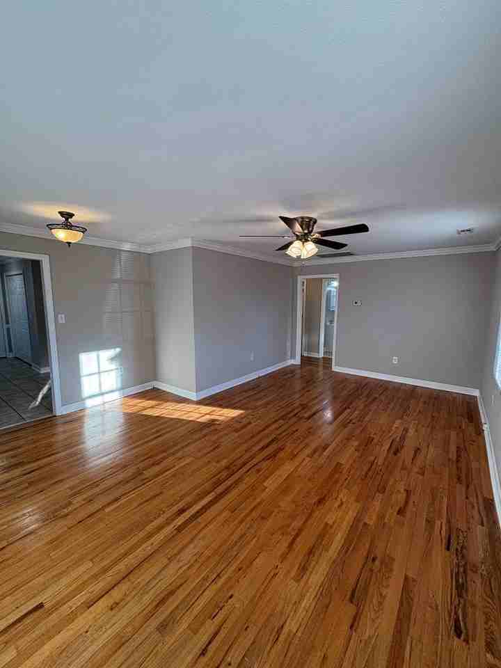 817 Long Rd - Photo 2 of 12