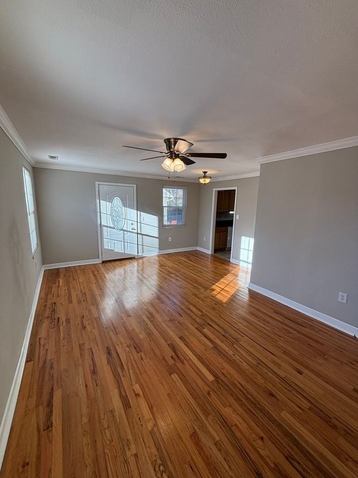 817 Long Rd - Photo 3 of 12