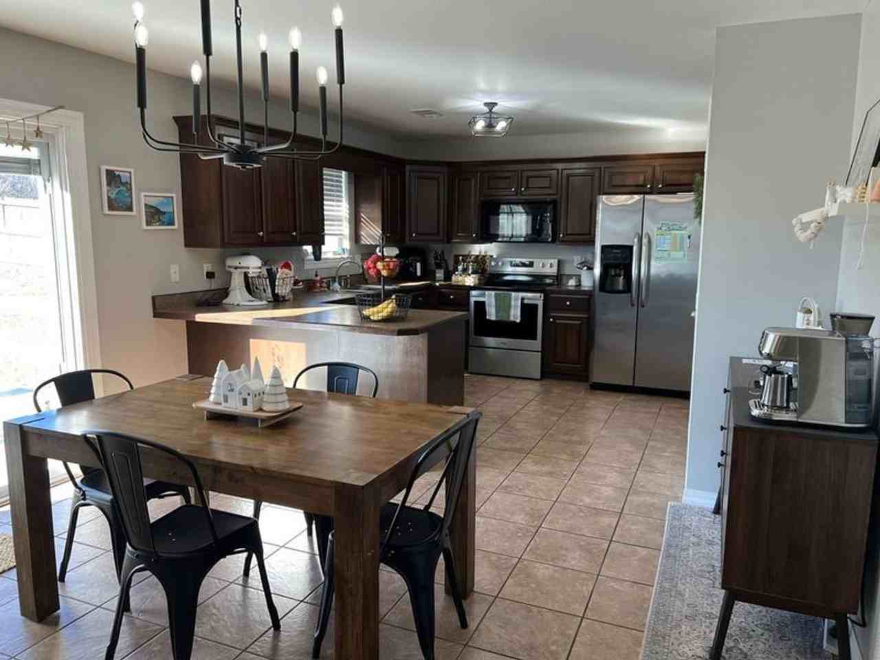 322 Crestpointe Dr - Photo 3 of 15