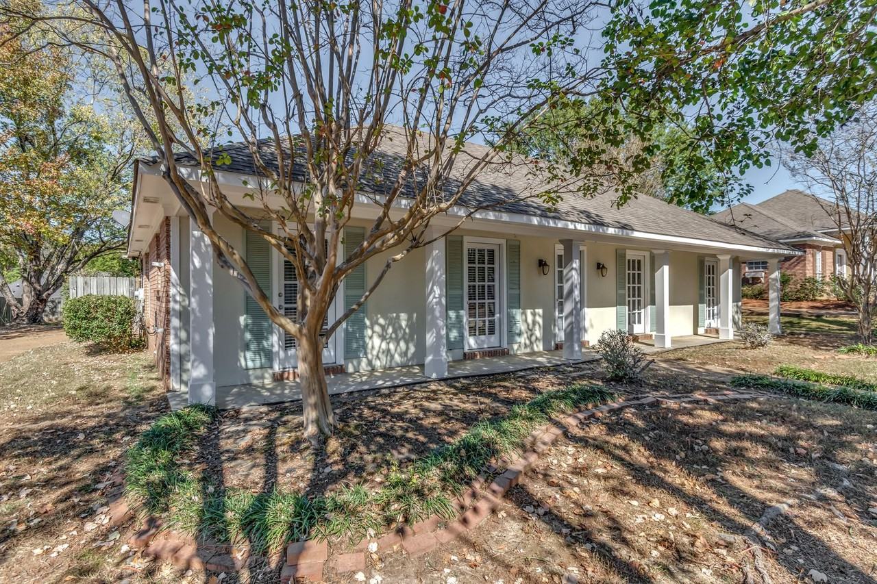 125 Eastwood Dr - Photo 6 of 50