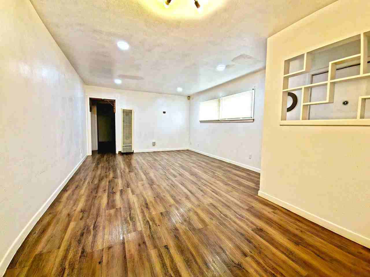 2520 38th St - Photo 5 of 18