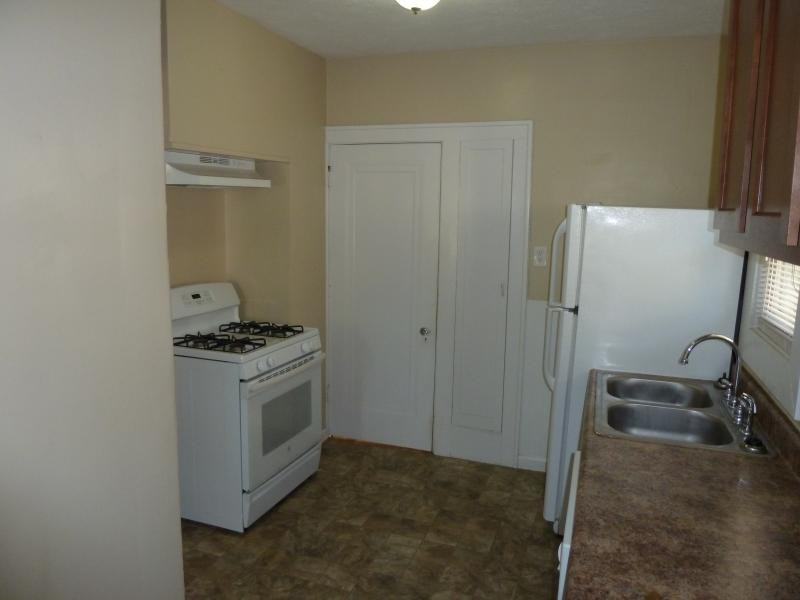 719 11th St Nw - Photo 2 of 6