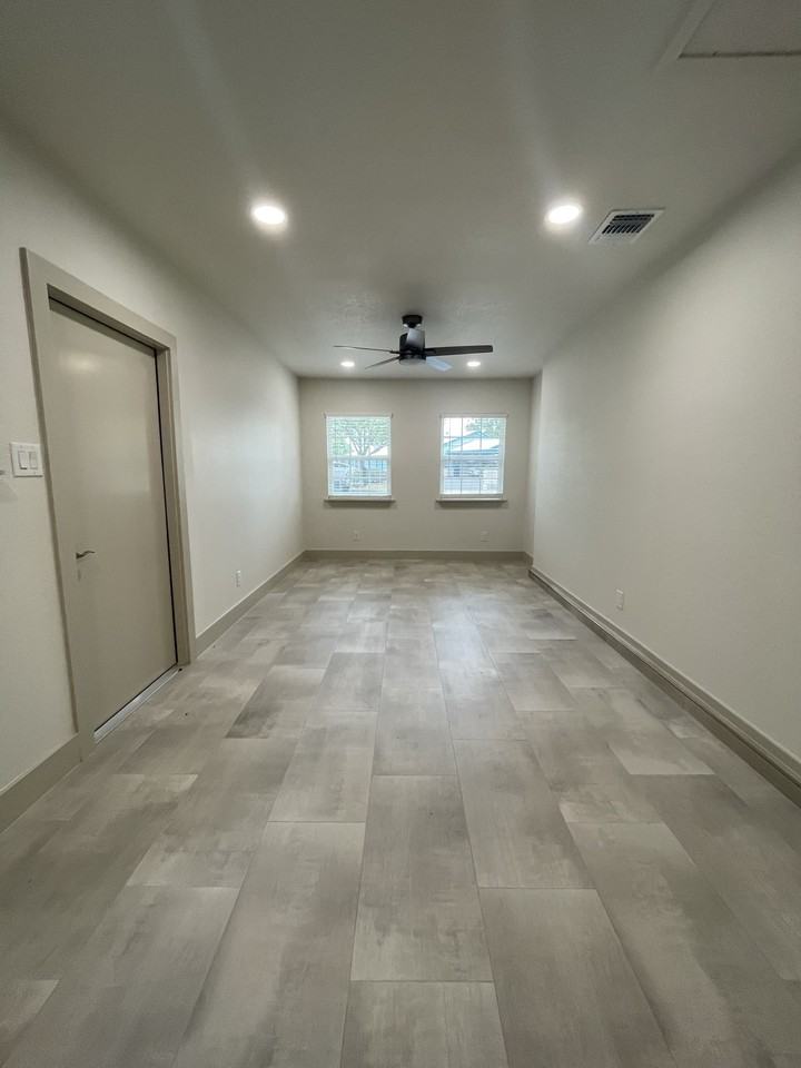 109 Green Meadows Blvd - Photo 3 of 18