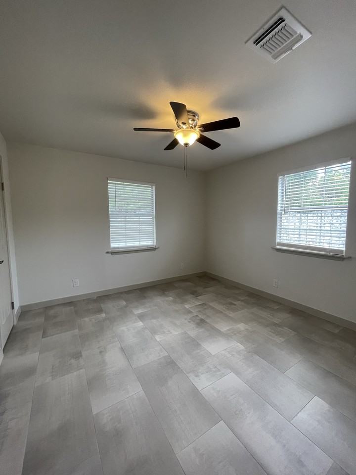 109 Green Meadows Blvd - Photo 5 of 18