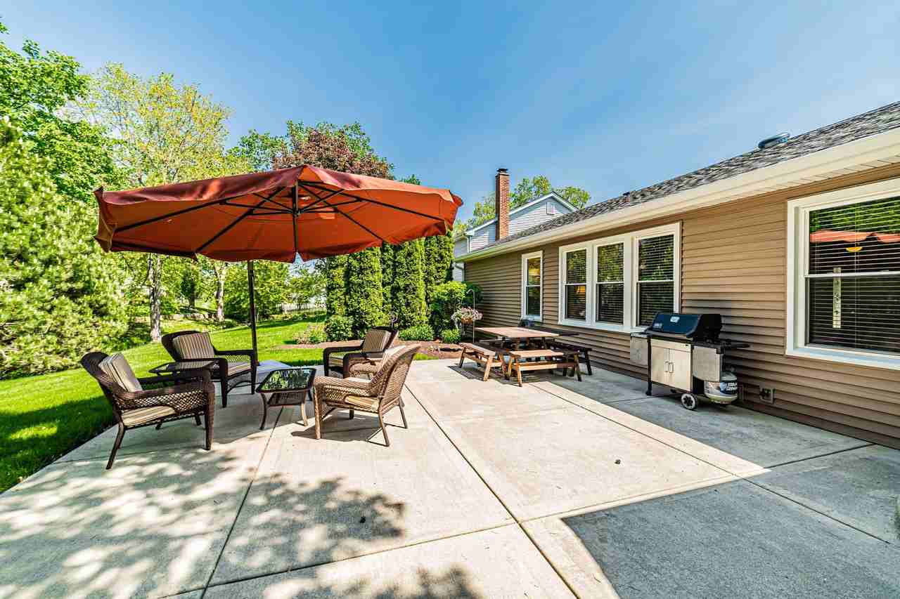 222 Carmelhead Ln - Photo 2 of 50