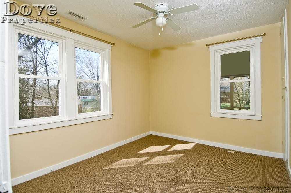 523 7th Ave W - Photo 4 of 14