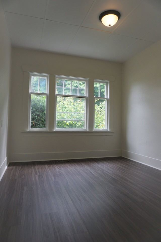 1306 W North St - Photo 5 of 7